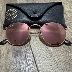 Ray-Ban Round Flash Lenses Gold Frame with Pink Lenses Sunglasses.